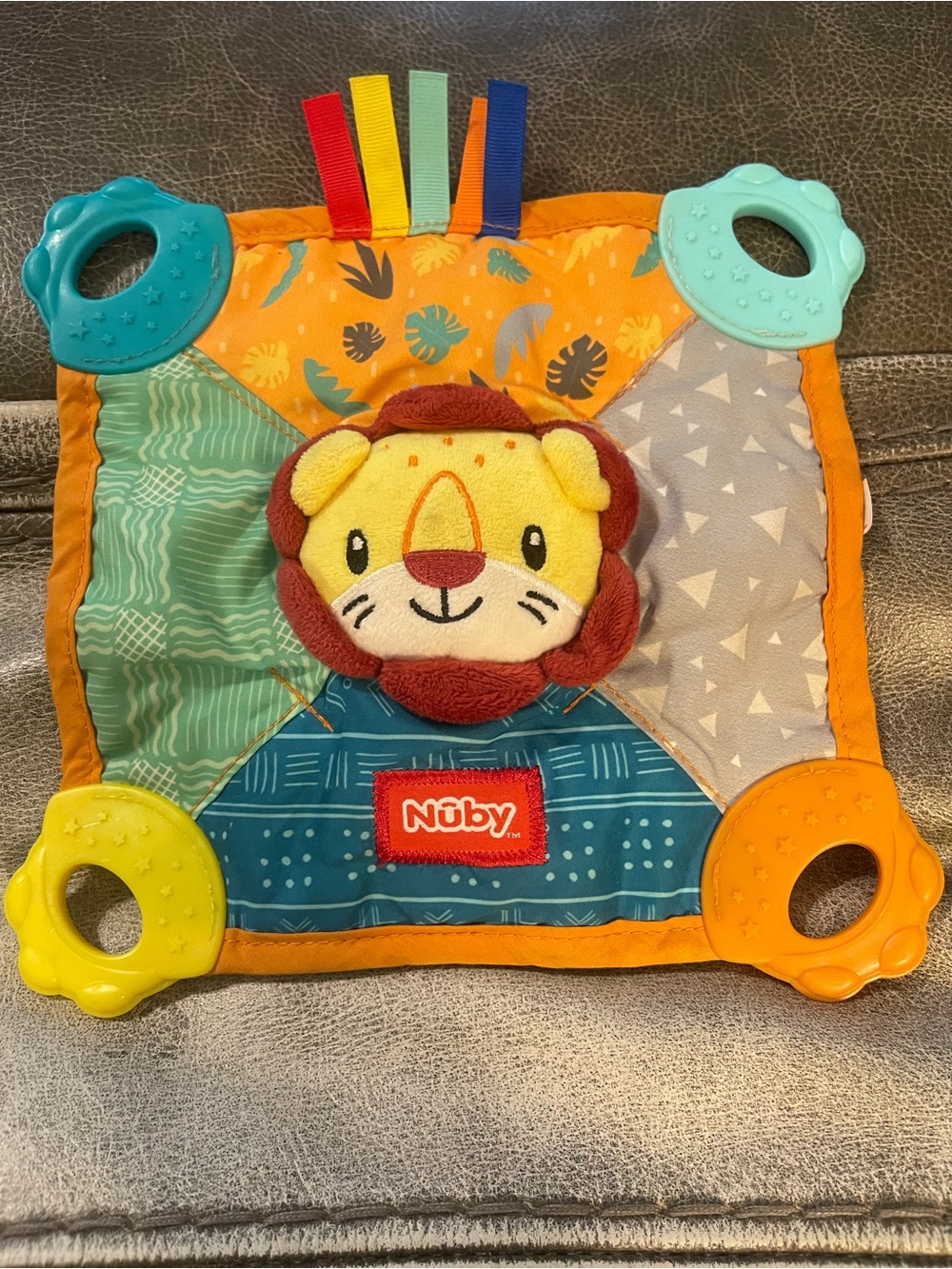 Nuby Multi-Color Lion Sensory Comfort Cloth